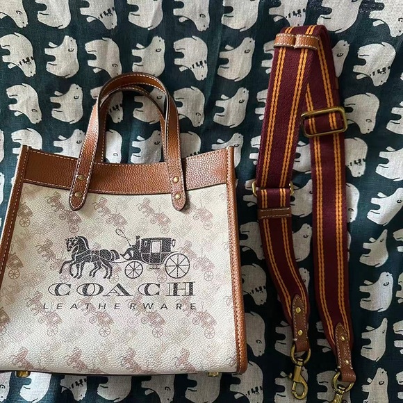 Coach Tote Bag - Picture 2 of 9